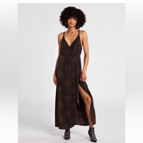 Volcom Vinyl Club Dress. Pretty Paisley print dress. NWT. Burgundy colors. Large - Picture 1 of 9